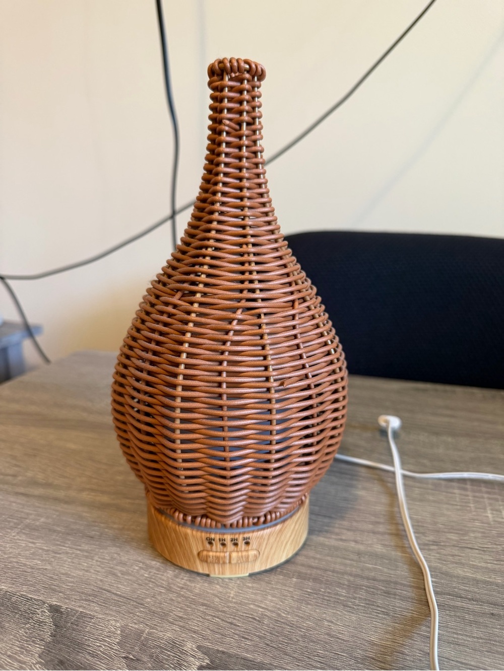 Wicker-Effect Essential Oil Diffuser